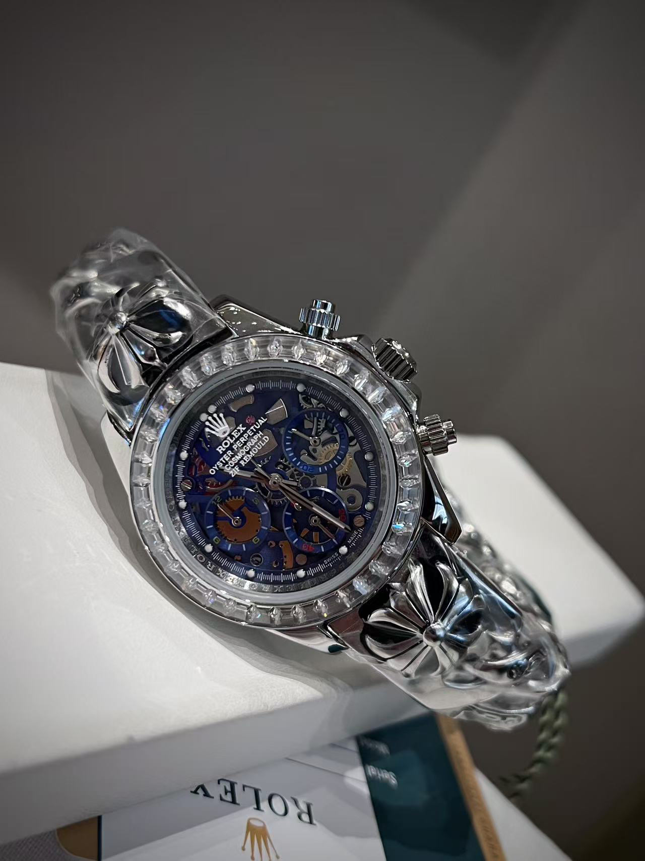 null Watch