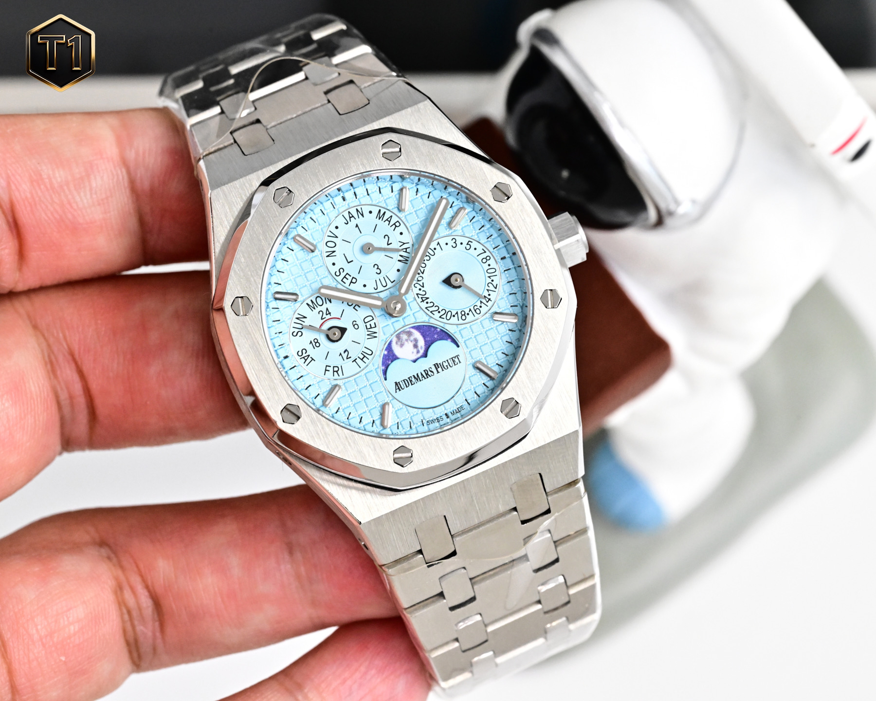 null Watch