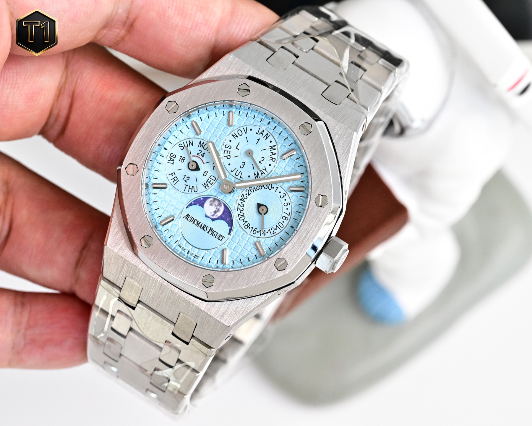 null Watch