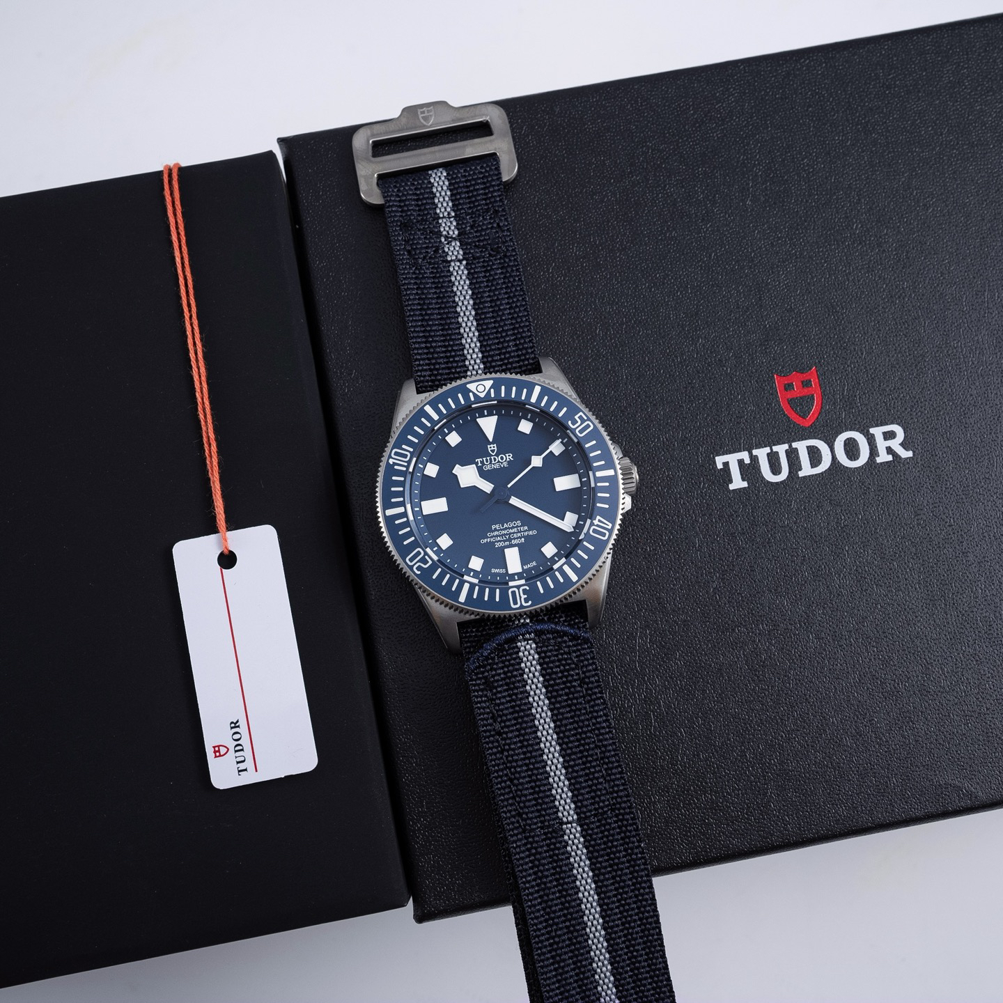 null Watch in Black