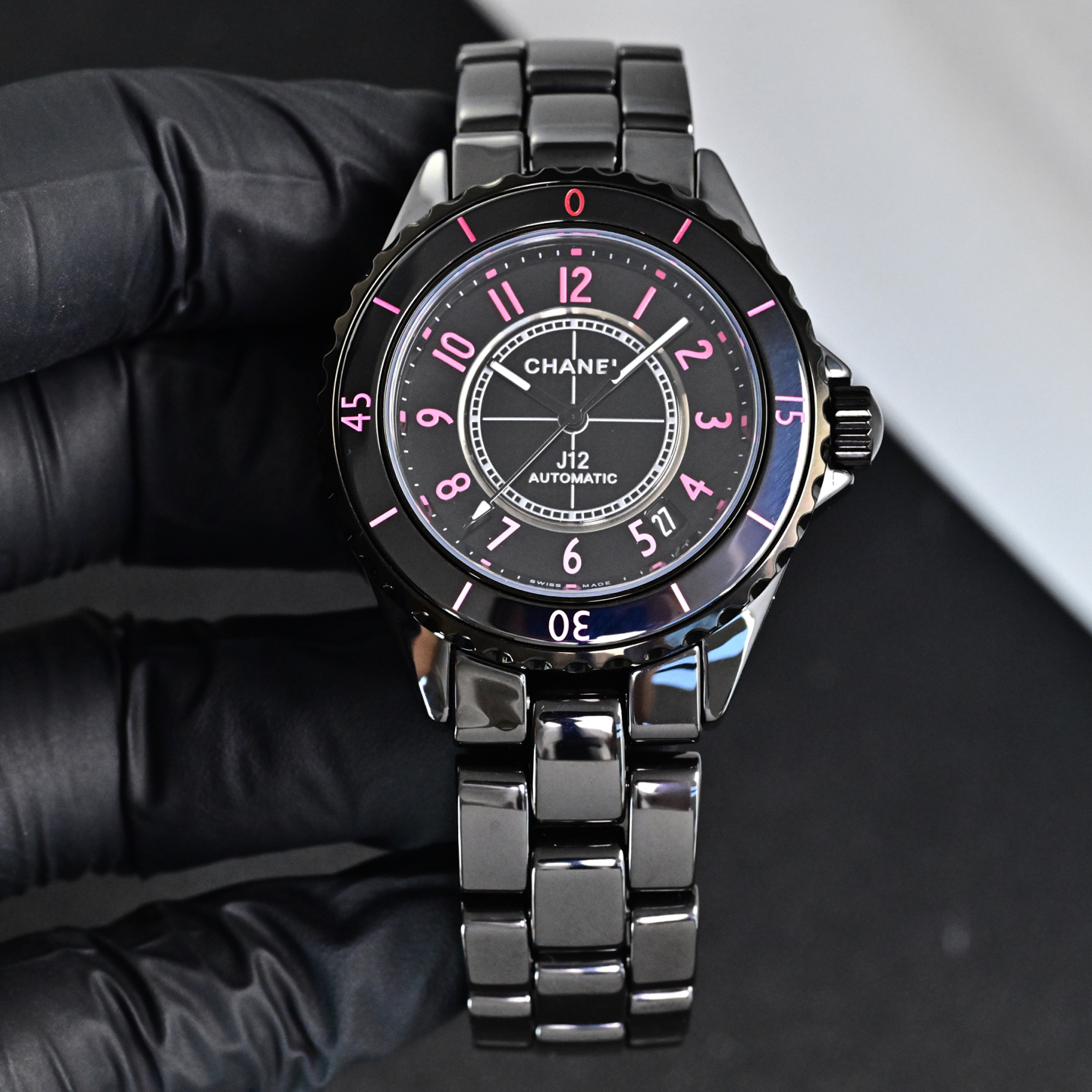 null Watch in Black