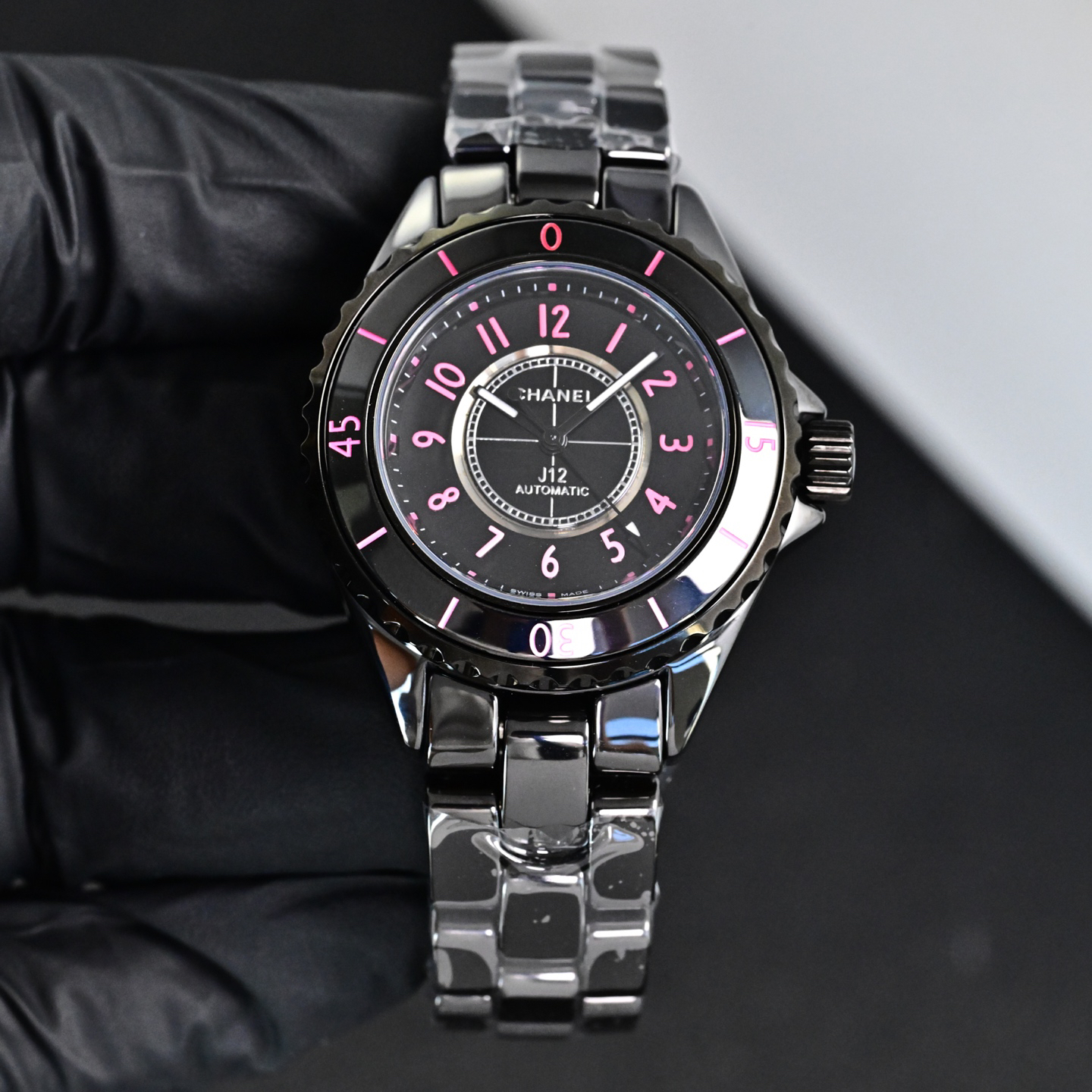 null Watch in Black