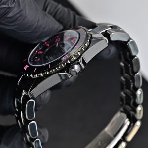 null Watch in Black