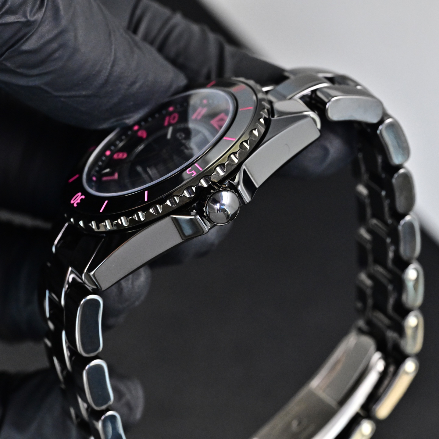 null Watch in Black