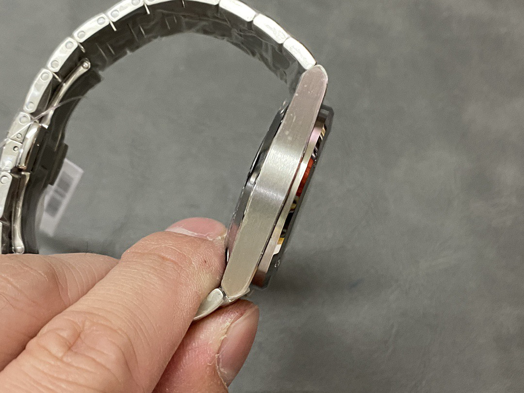 null Watch