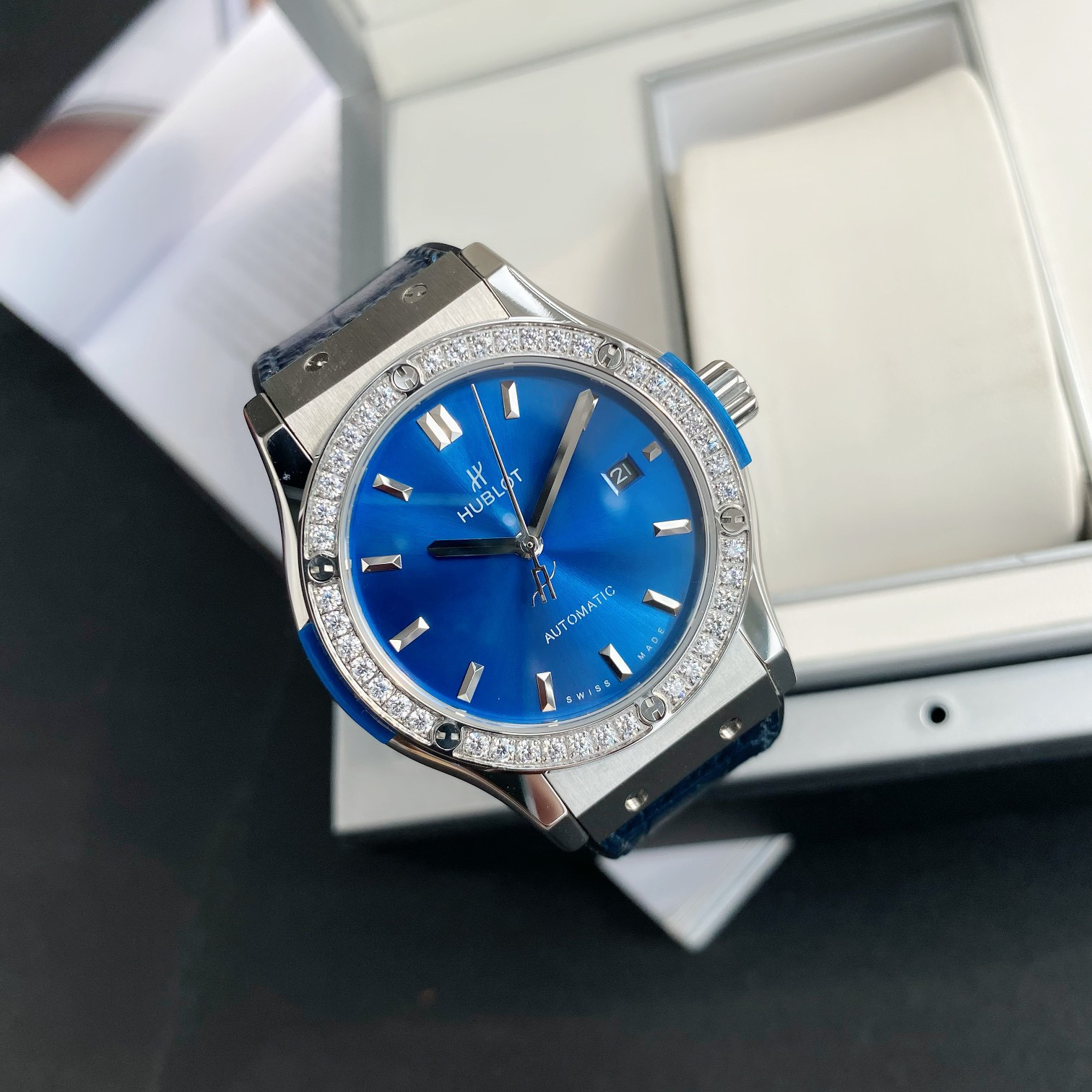 null Watch