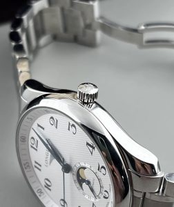 null Watch