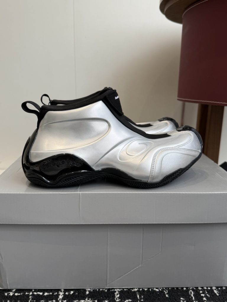 Balenciaga Sneakers - view 1