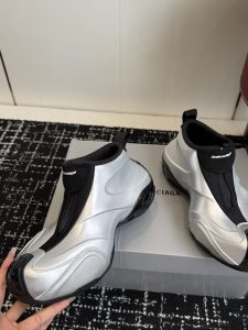 Balenciaga Sneakers - view 6