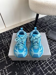 Balenciaga Sneakers - view 2