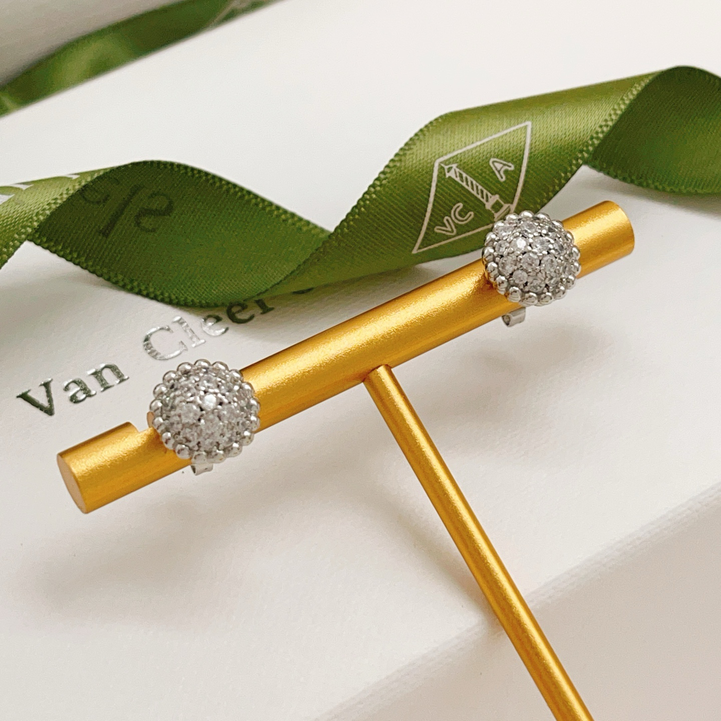 Earrings - view 4