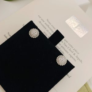 Earrings - view 6