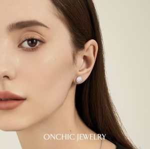 Earrings - view 7