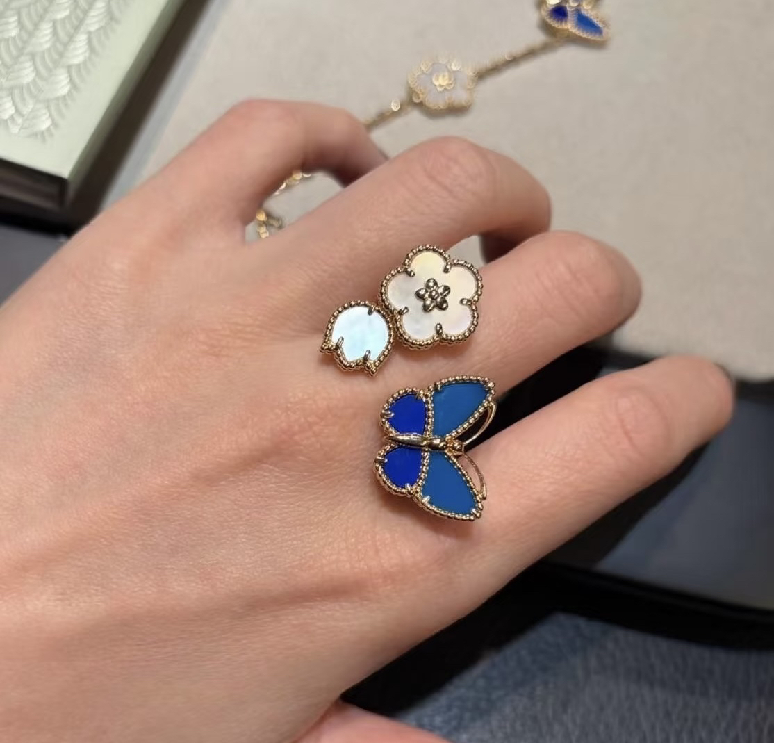 Van Cleef & Arpels Ring - view 3