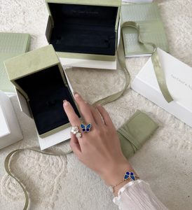 Van Cleef & Arpels Ring - view 5