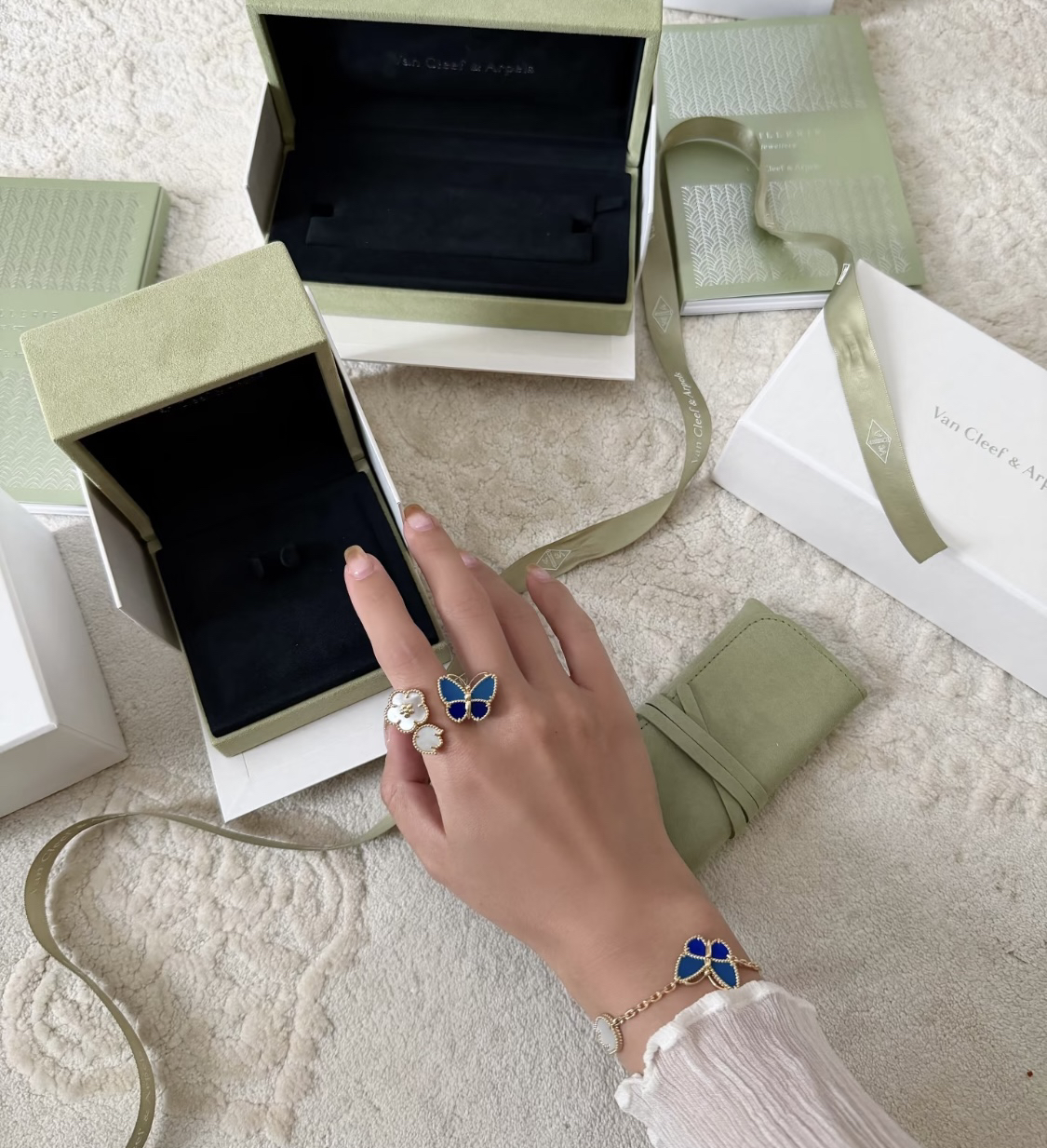 Van Cleef & Arpels Ring - view 5