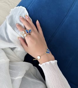Van Cleef & Arpels Ring - view 6