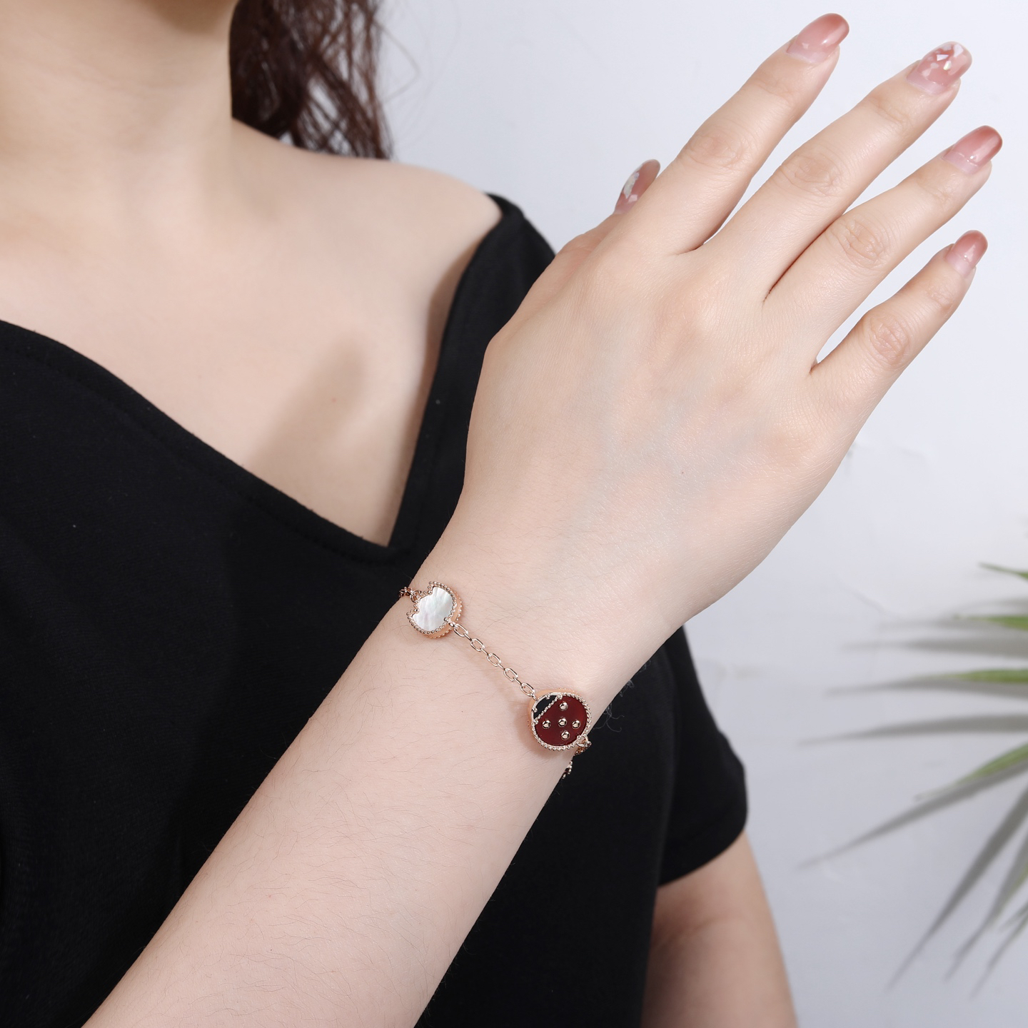 Van Cleef & Arpels Bracelet - view 8