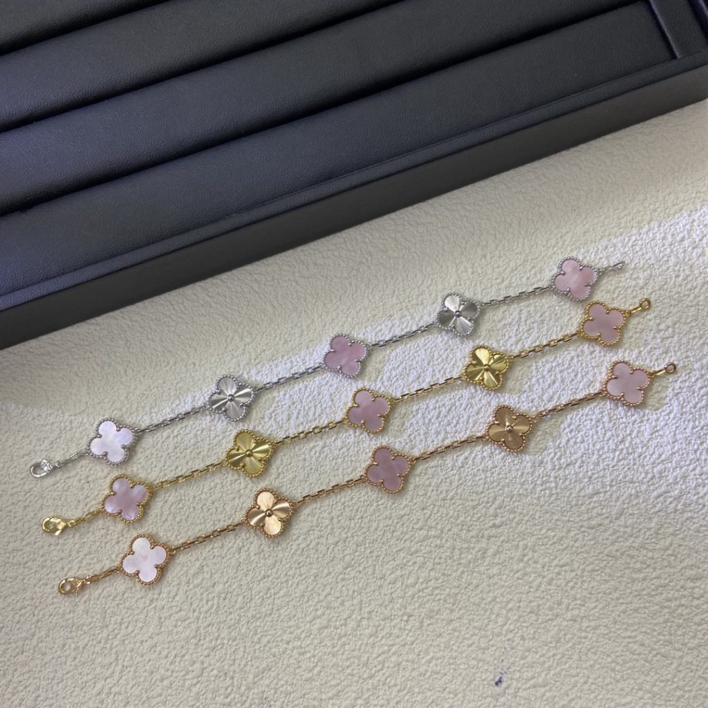 Van Cleef & Arpels Bracelet - view 1