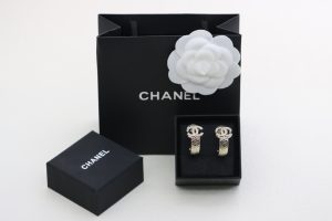 Earrings - view 3