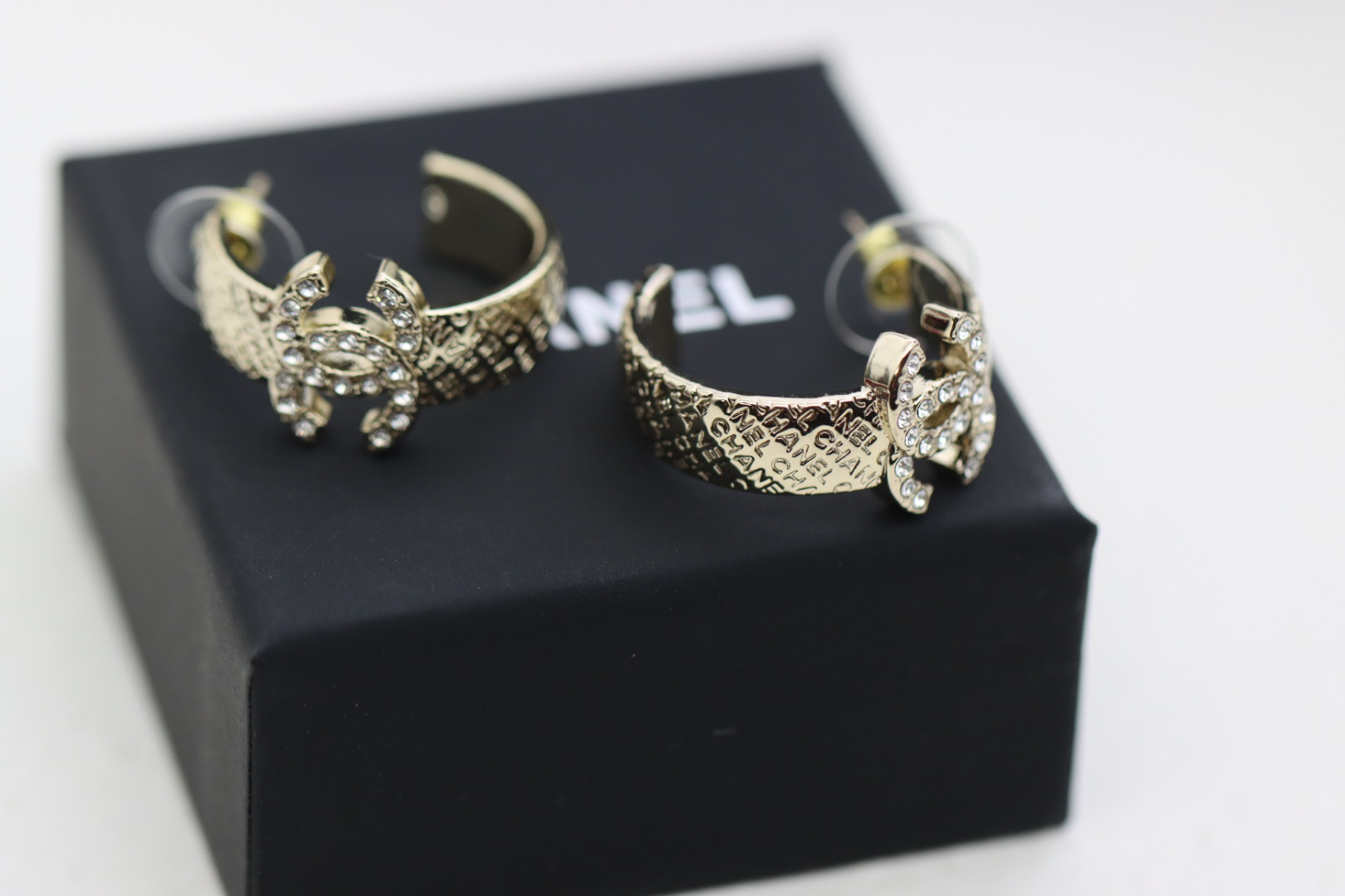 Earrings - view 4