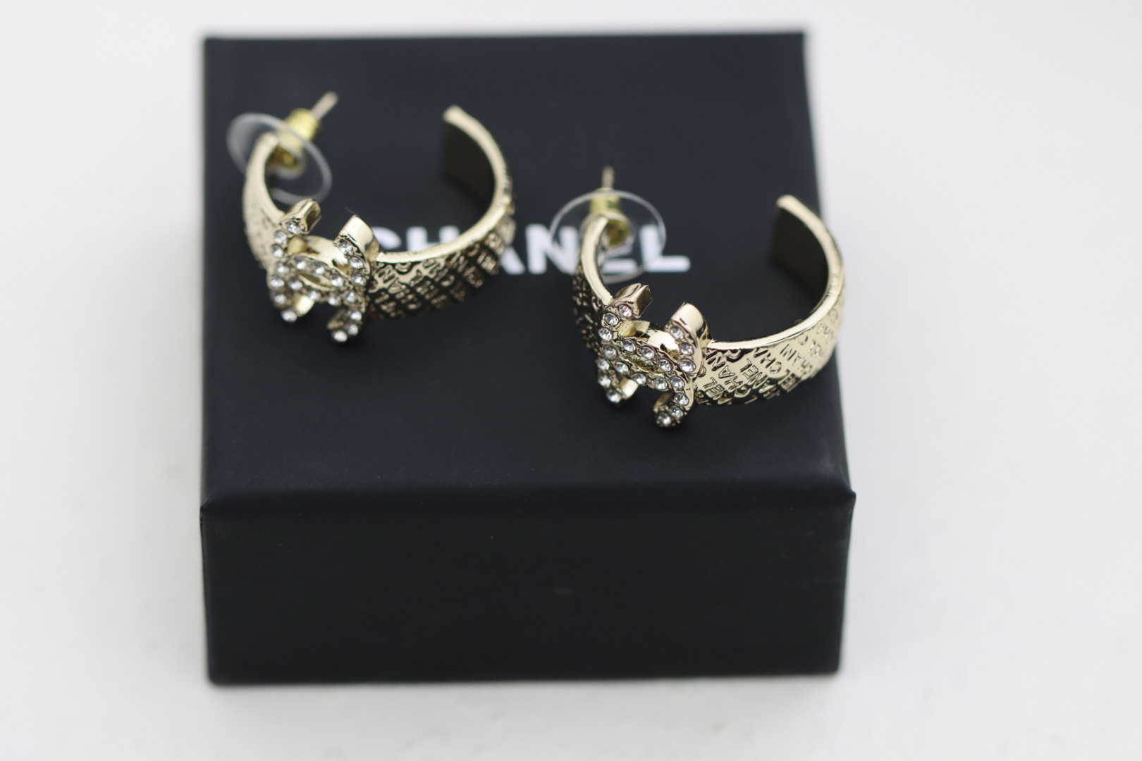 Earrings - view 6