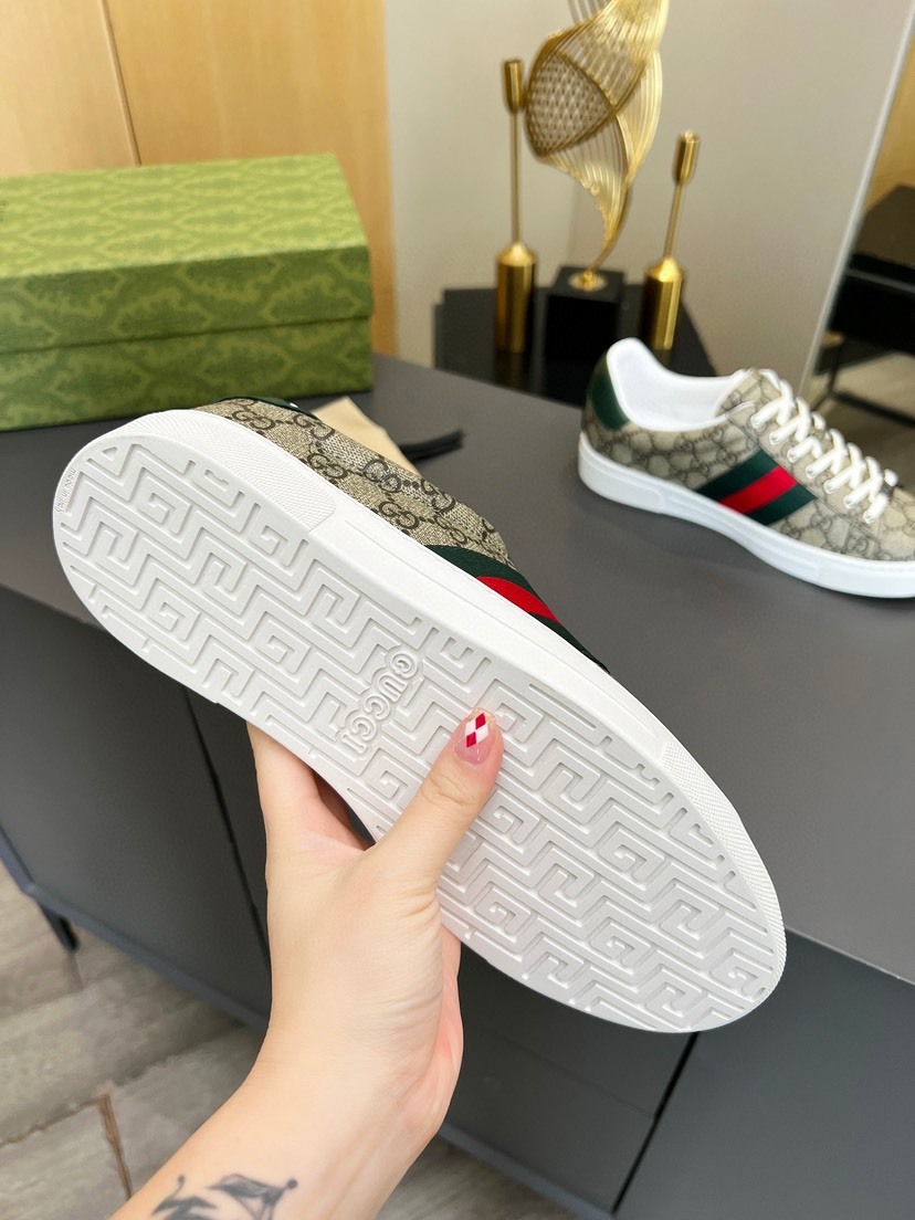 Gucci Sneakers - view 5