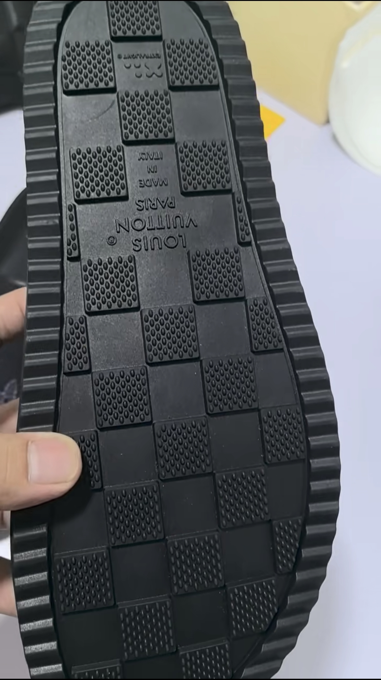 Louis Vuitton Slides - view 8