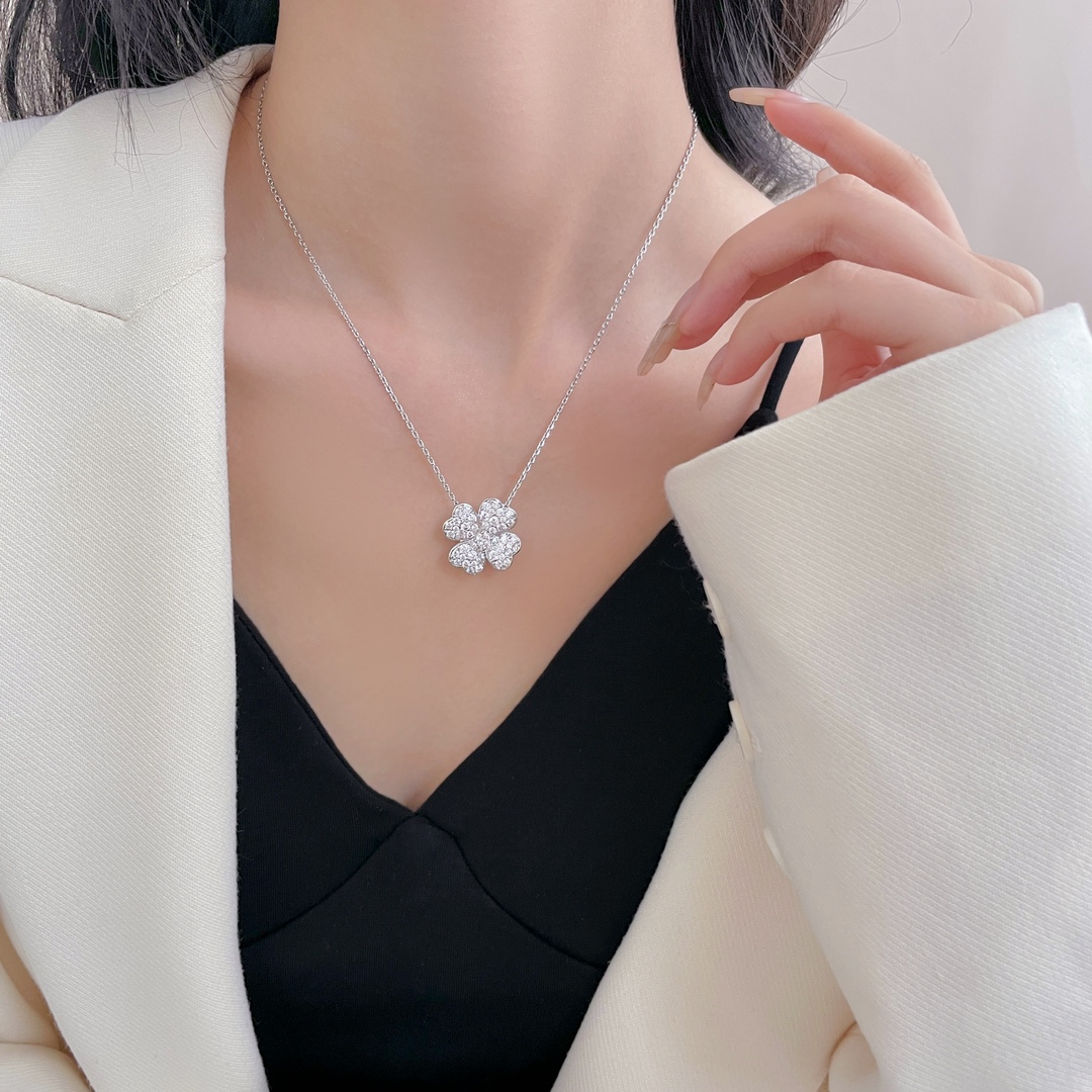 Van Cleef & Arpels Necklace - view 4