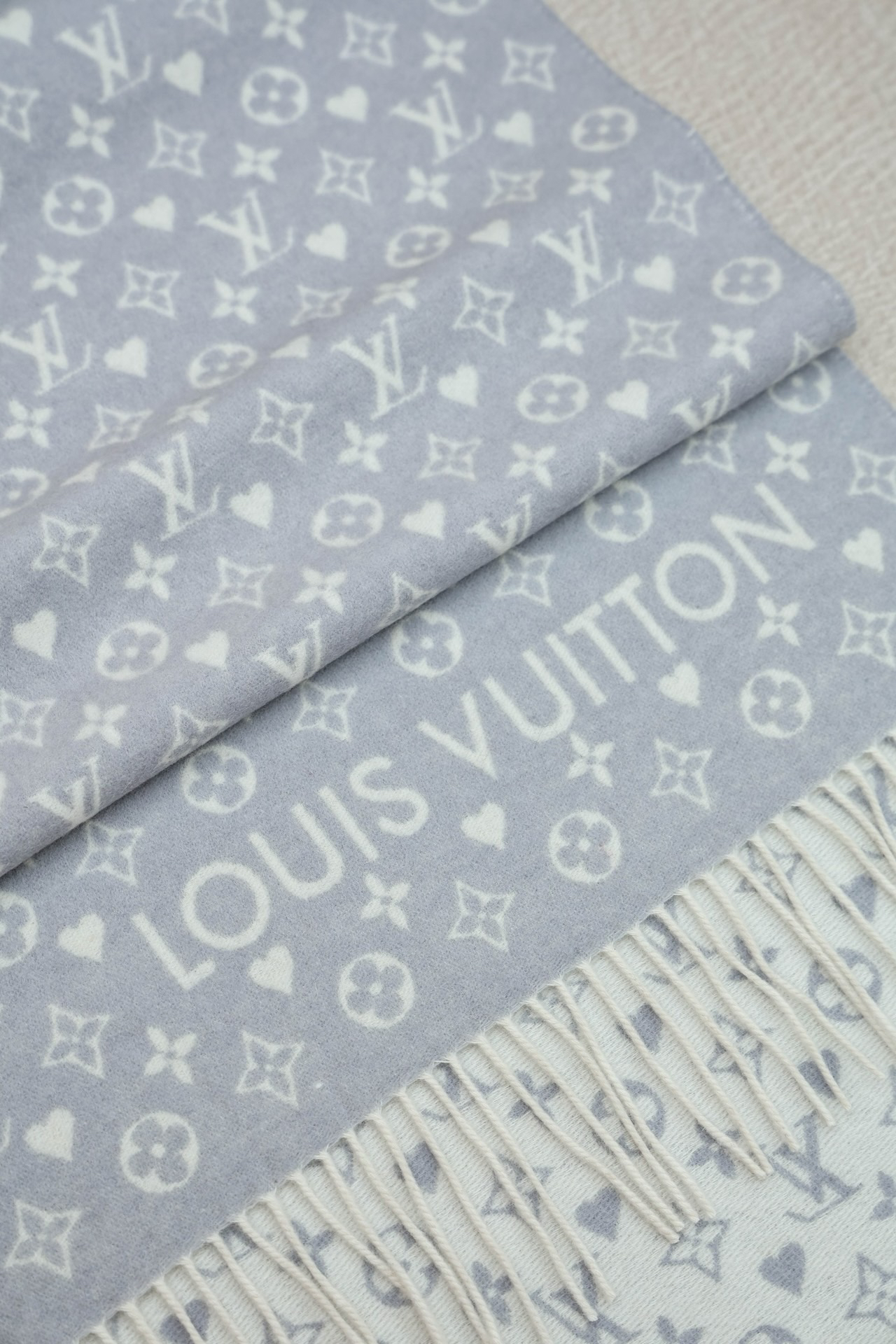 Louis Vuitton Shawl - view 3