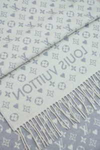 Louis Vuitton Shawl - view 4