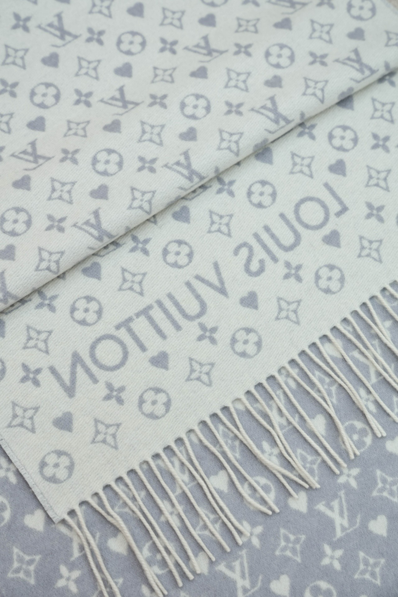 Louis Vuitton Shawl - view 4