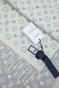 Louis Vuitton Shawl - view 8