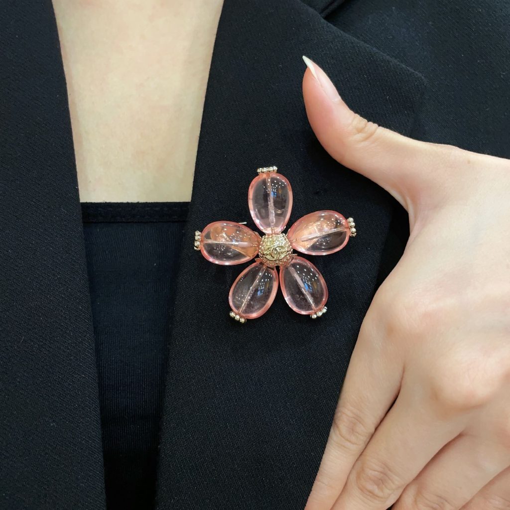 Brooch - view 1