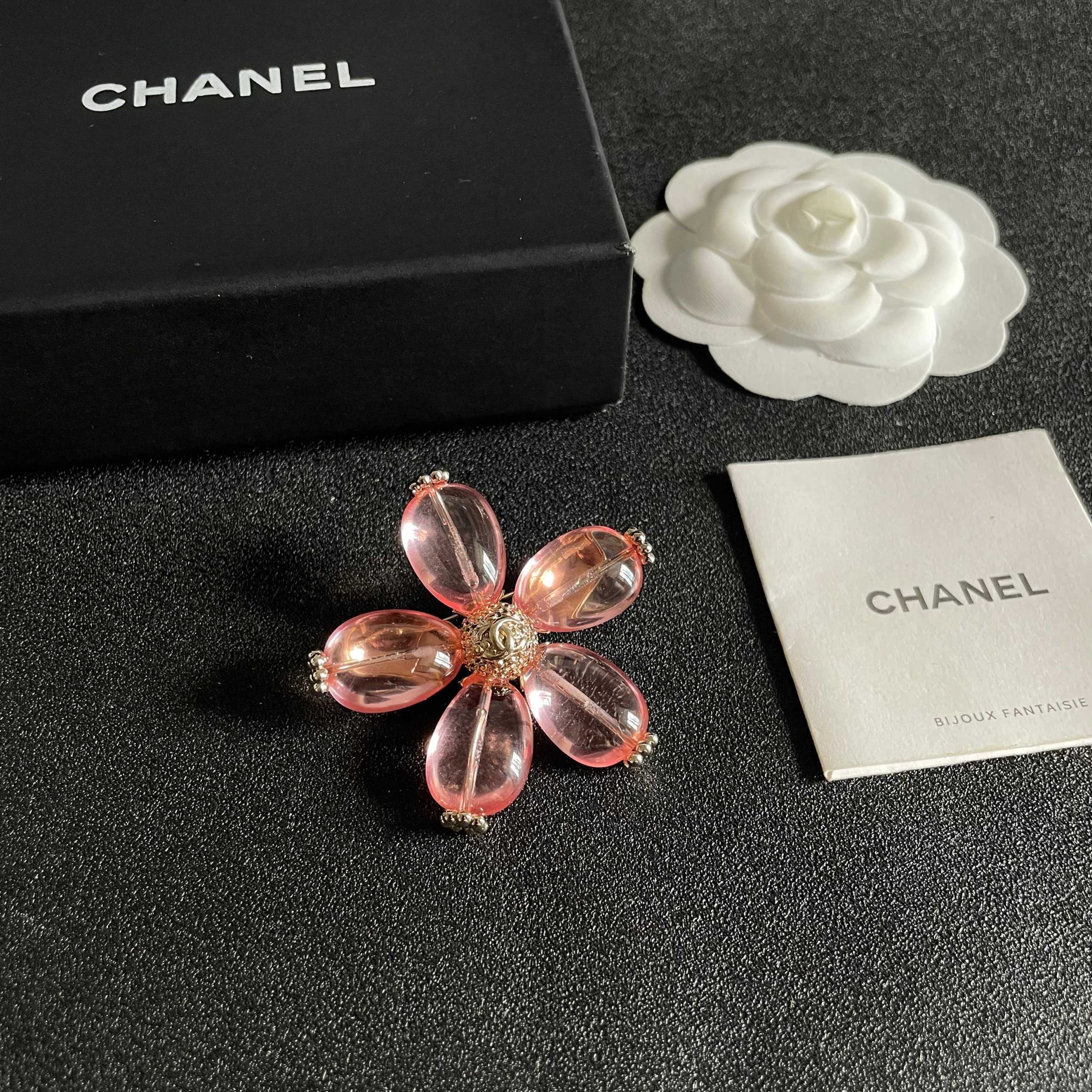 Brooch - view 6