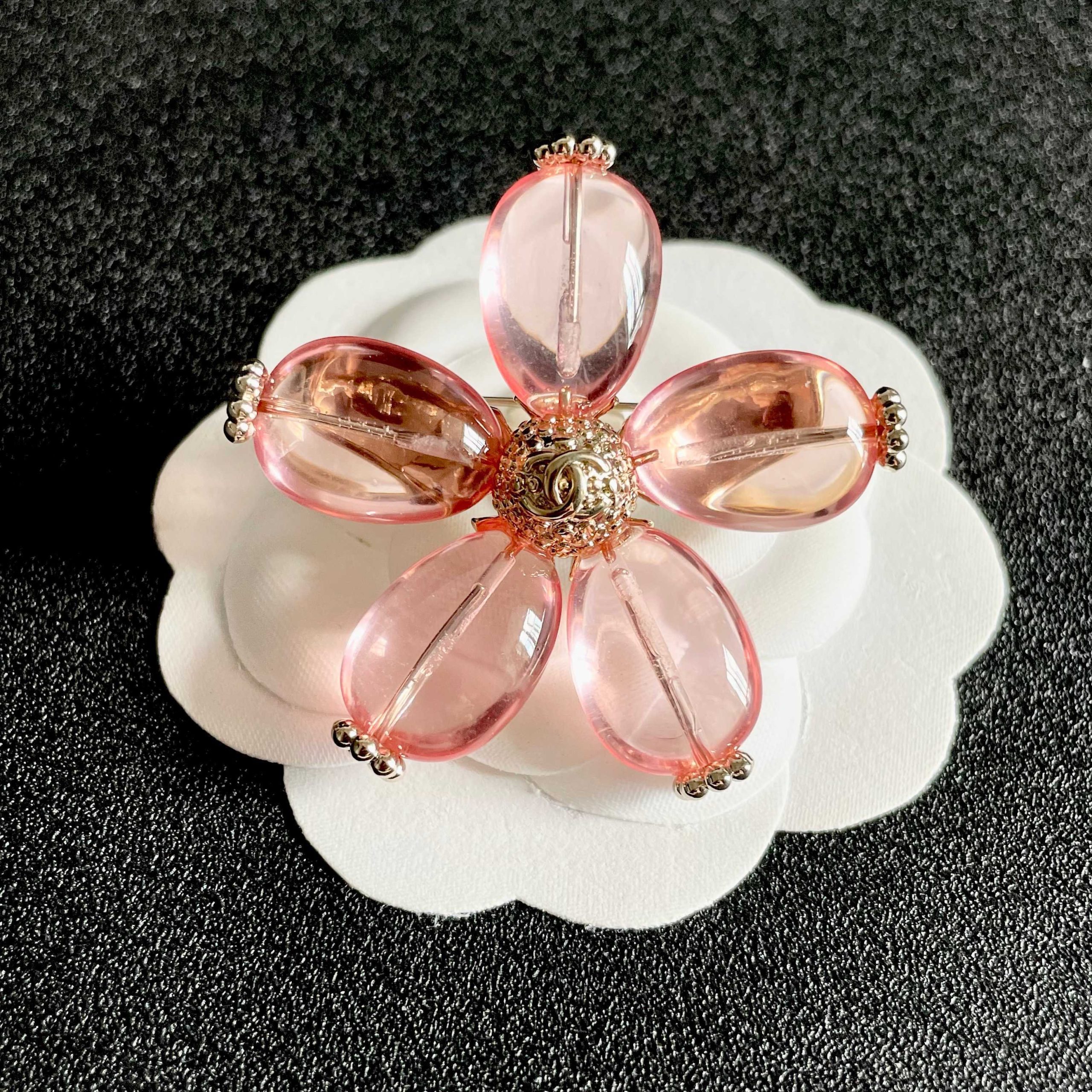 Brooch - view 8
