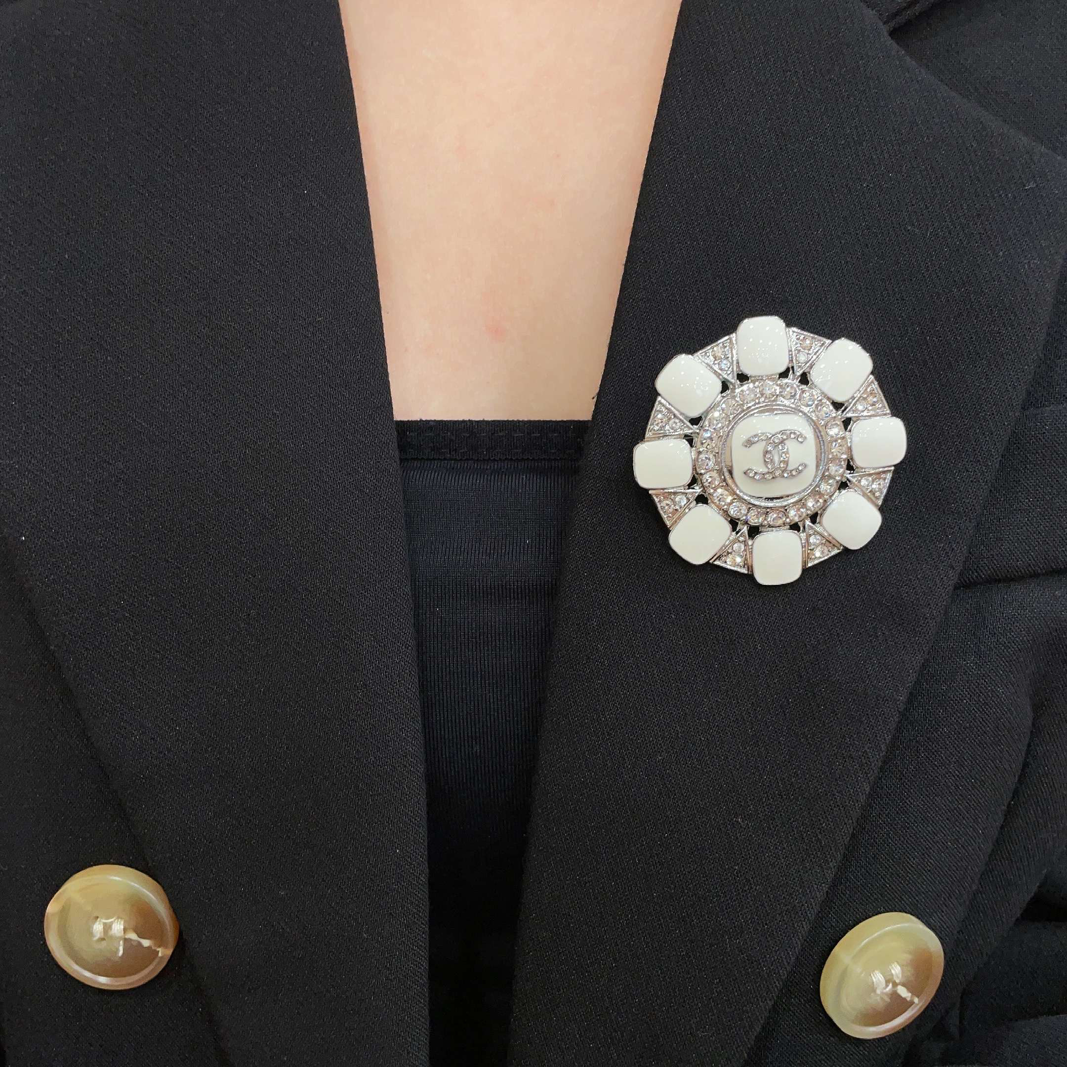 Brooch - view 2