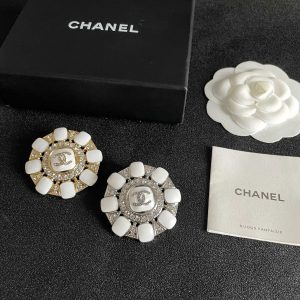 Brooch - view 5