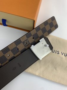 Louis Vuitton Belt - view 3