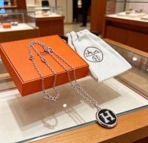 Hermès Necklace - view 2