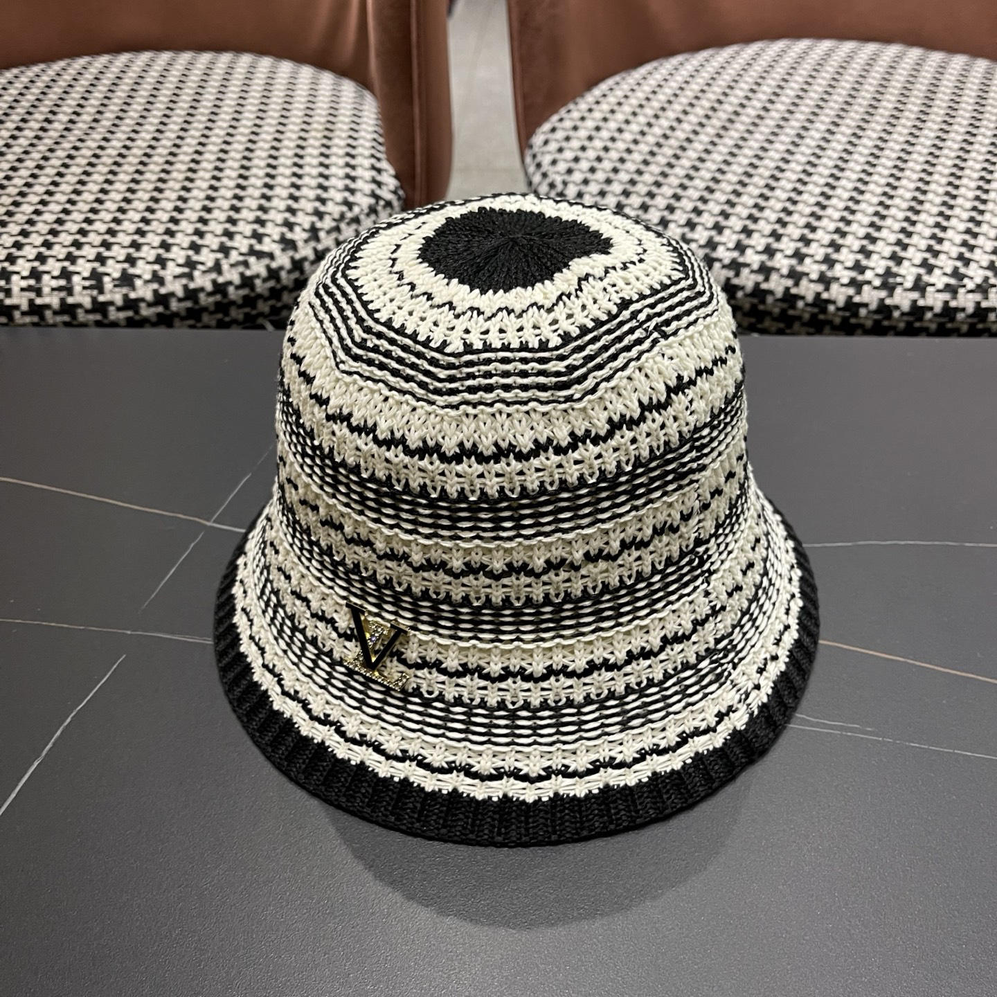 Louis Vuitton Bucket Hat - view 2