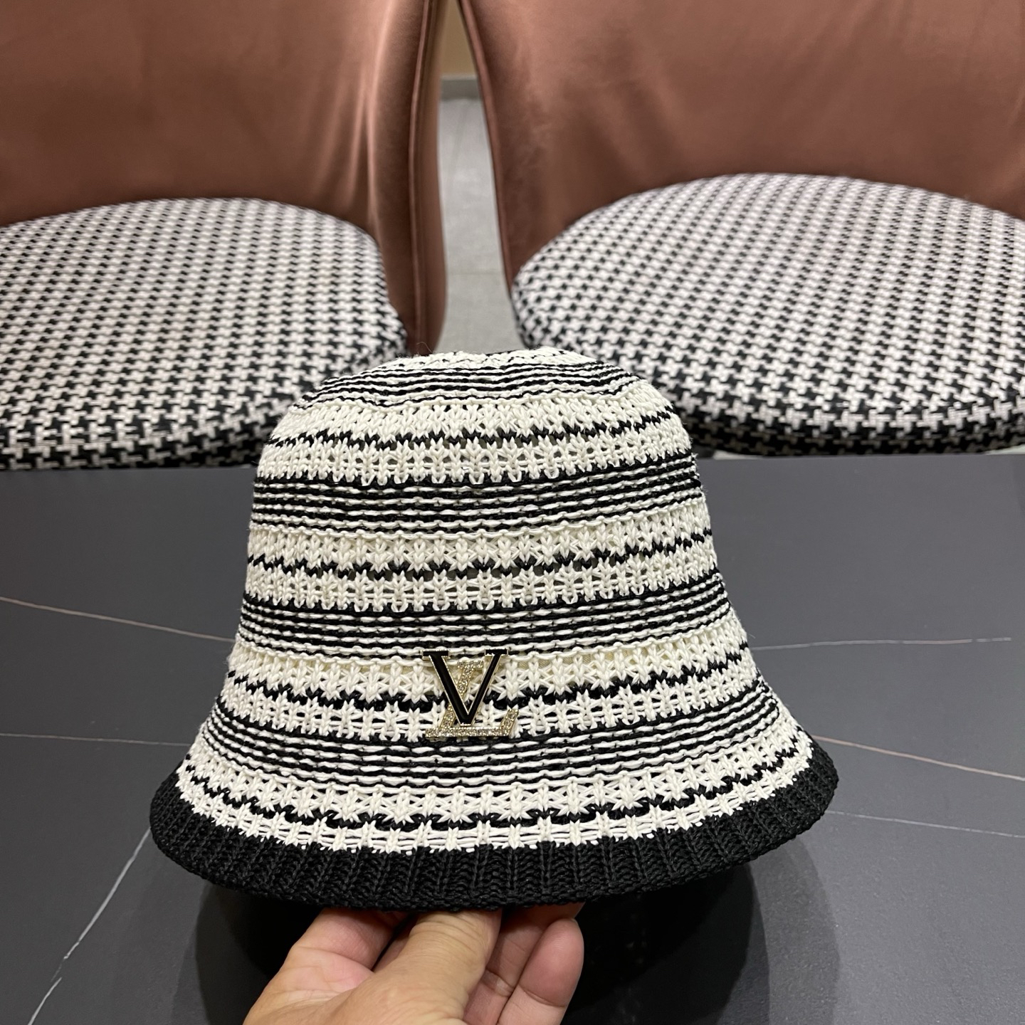 Louis Vuitton Bucket Hat - view 7