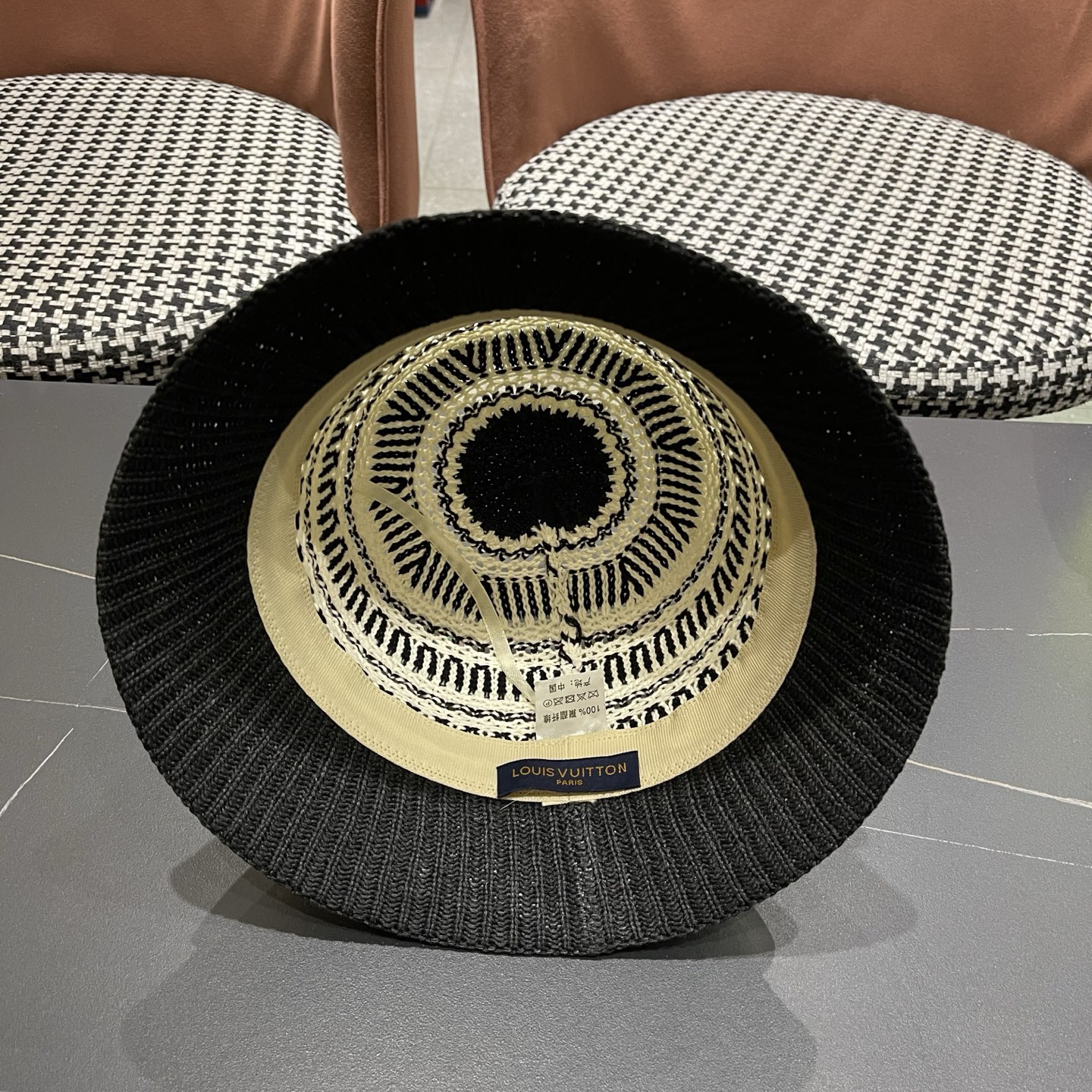 Louis Vuitton Bucket Hat - view 10