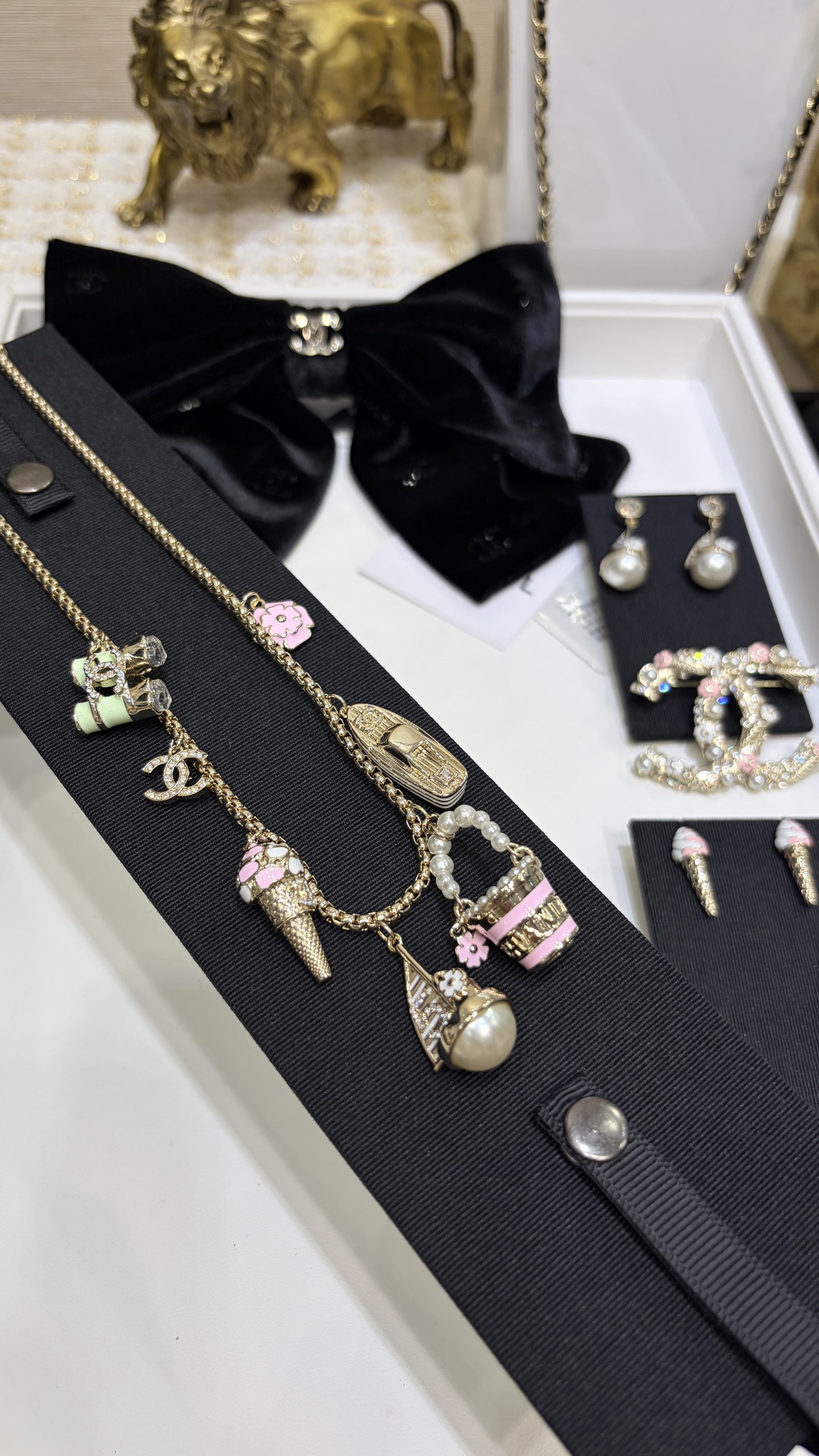 Chanel Jewelry - view 5