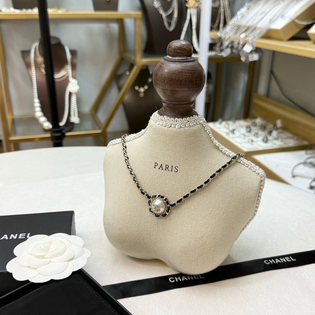 Necklace - view 4