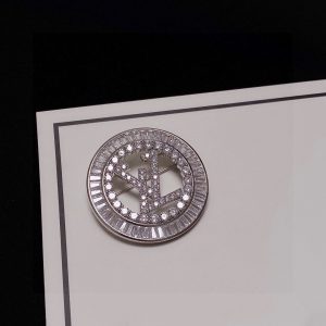 Brooch - view 8