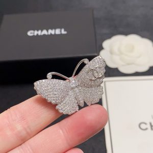 Brooch - view 8