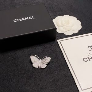 Brooch - view 9