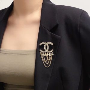 Brooch - view 2
