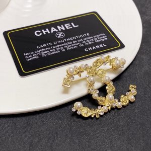 Brooch - view 4